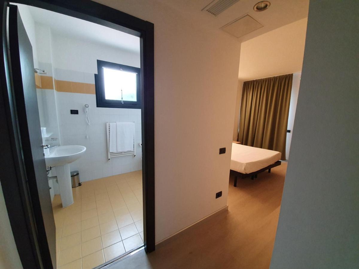 Aquasole Hotel Mercallo Luaran gambar