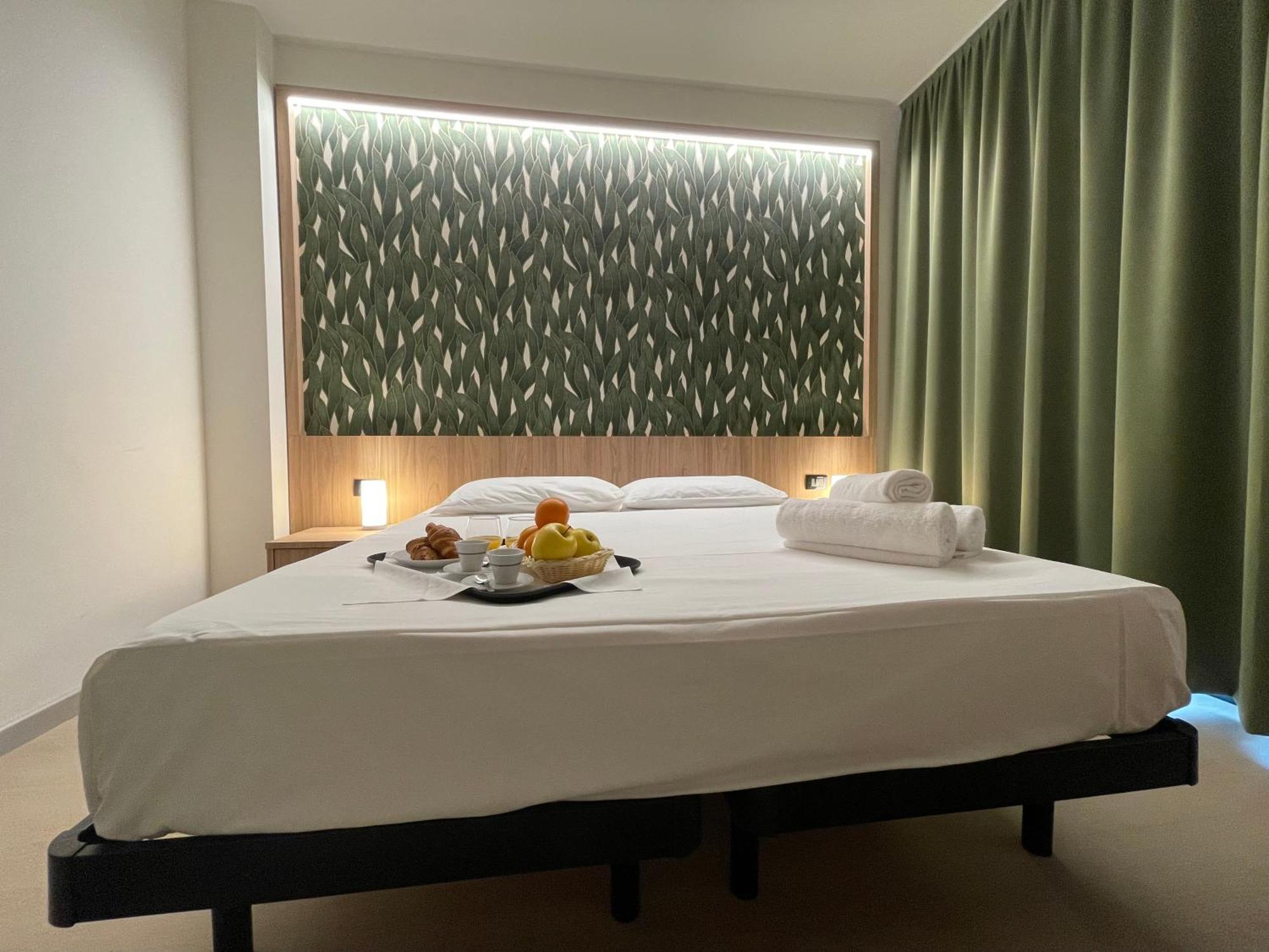 Aquasole Hotel Mercallo Luaran gambar