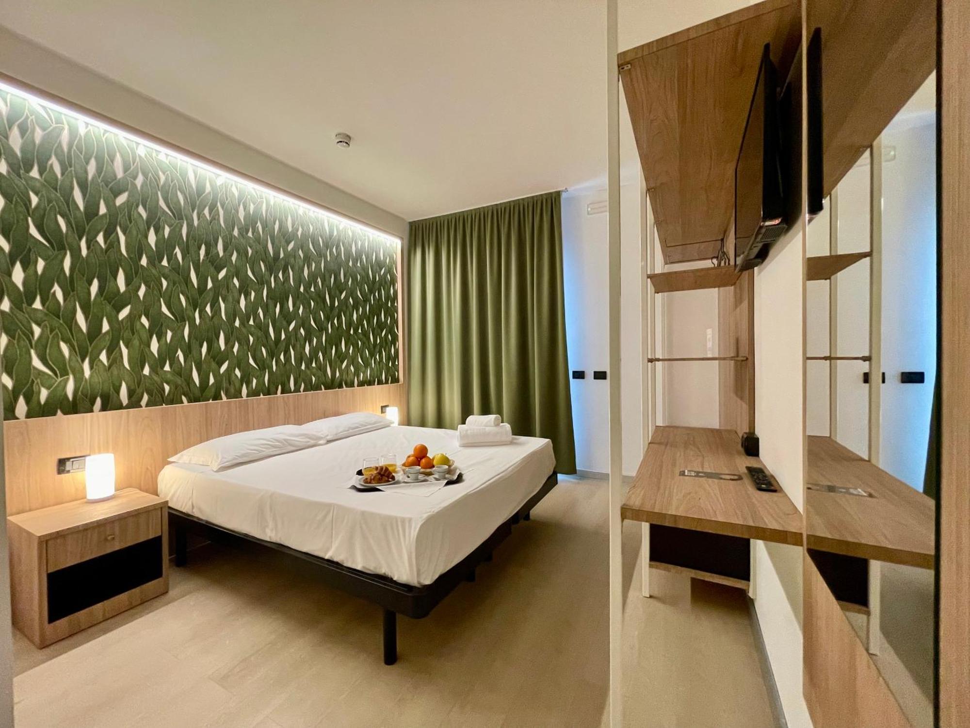 Aquasole Hotel Mercallo Luaran gambar