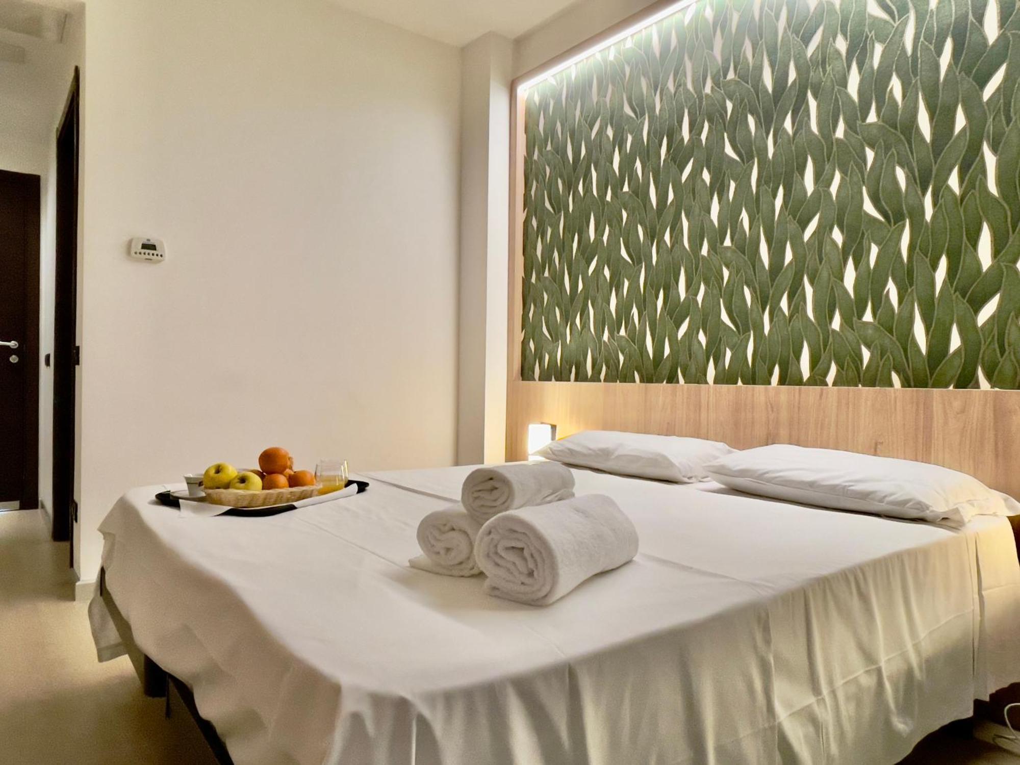 Aquasole Hotel Mercallo Luaran gambar